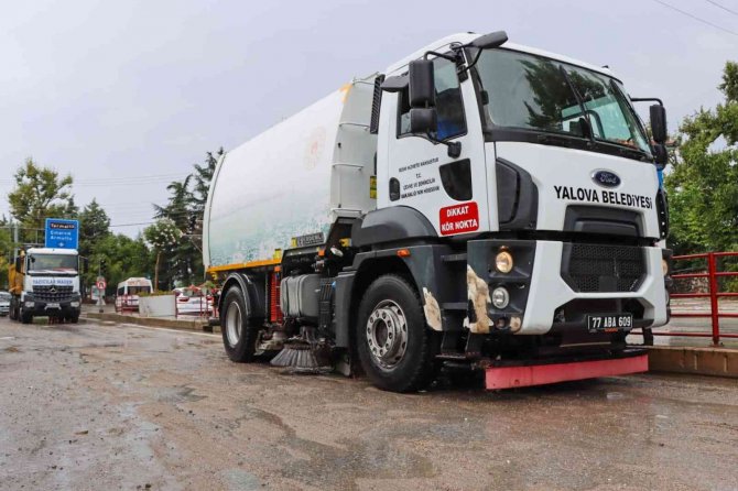 Yalova Belediyesi Ekiplerinden Anında Müdahale