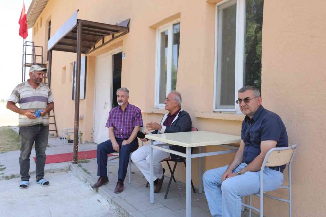 Rektör Çomaklı, Hafta Sonu Mesaisini Üniversitede Değerlendirdi