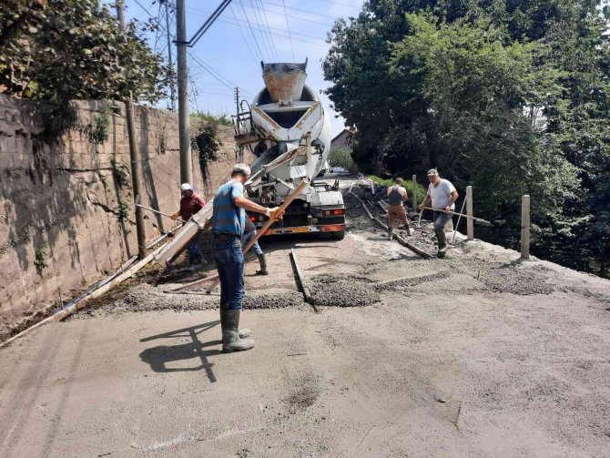 Kandilli’de İki Ayrı Mahallede Beton Yol Yapıldı