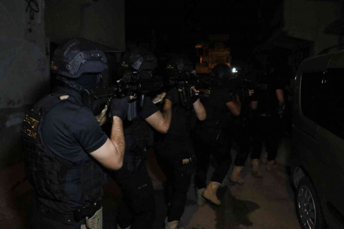 Adana’da Deaş’ın İçinde Silahlı Görev Yapan 10 Kişiye Yönelik Operasyon