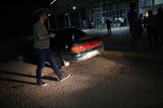 Ticari Taksi Şoförü Tartıştığı Sürücüyü Karnından Bıçakladı