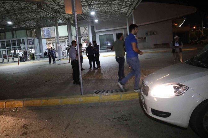 Ticari Taksi Şoförü Tartıştığı Sürücüyü Karnından Bıçakladı