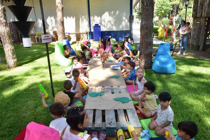 Anadolu Oyuncak Ve Sanat Atölyesi’nde Yaz Partisi