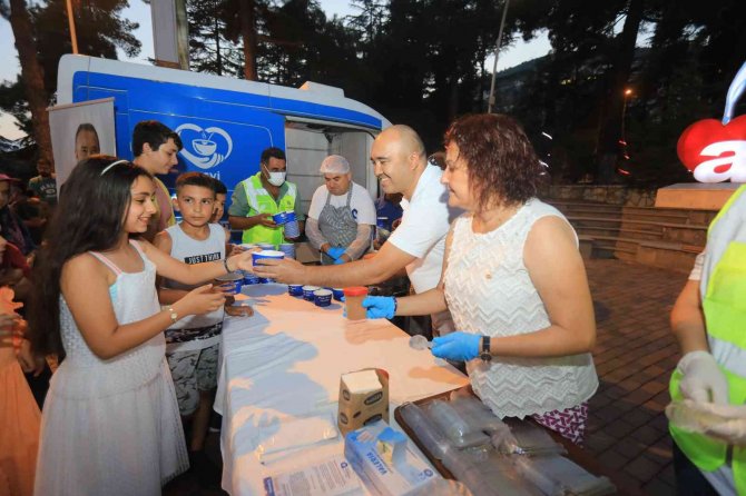 Büyükşehirin İlçe Konserleri Coşkuyla Devam Ediyor