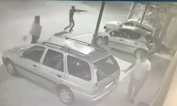 Dünürlerin Kavgasında Silahlar Patladı: 13 Yaşındaki Çocuk Bıçaklandı