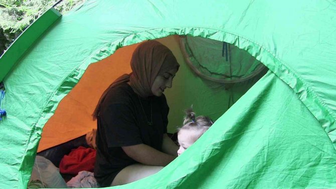 Sıcaktan Bunalanlar Borçka Karagöl’e Akın Etti