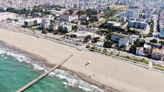 Kitap Kafe Ve Millet Kıraathanesi Yükseliyor