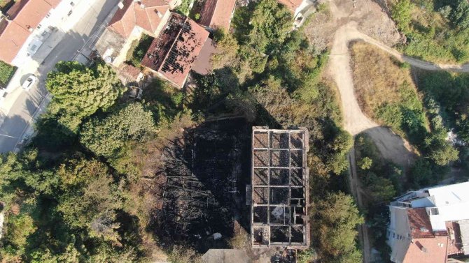 Tarihi İpekçilik Fabrikasındaki Yangının Bilançosu Havadan Görüntülendi