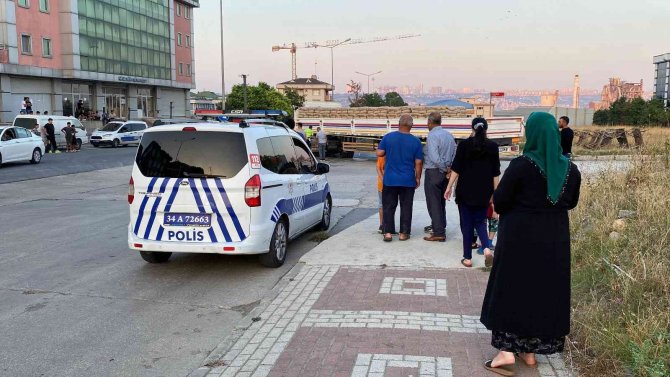 Büyükçekmece’de Feci Kaza: Tırın Altında Kalan Çocuğun Bacağı Koptu