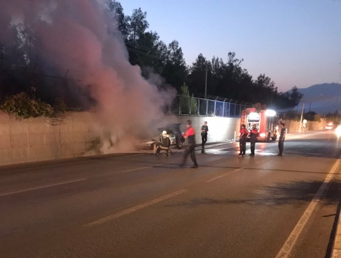 Otomobil Alev Alev Yandı