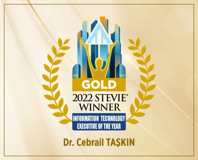 Hazine Ve Maliye Bakanlığı Bilgi Teknolojileri Genel Müdürüne ‘Yılın Bilgi Teknolojileri Üst Yöneticisi’ Ödülü