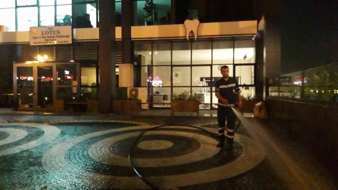 Keçiören’de Sel Ve Fırtınanın İzleri Siliniyor