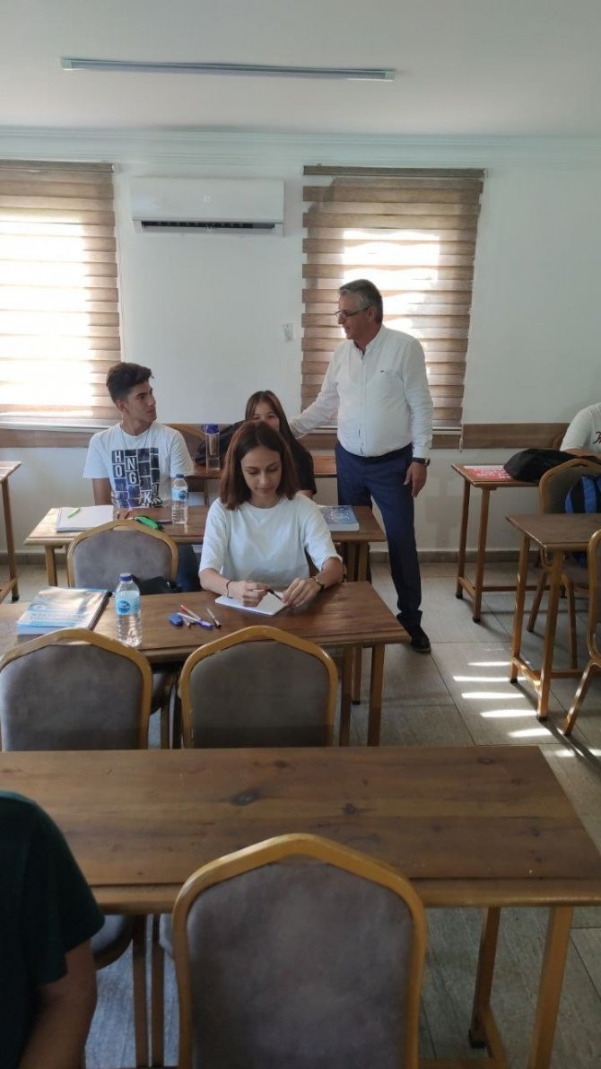 Kemer Belediyesinden Ücretsiz Üniversiteye Hazırlık Kursu