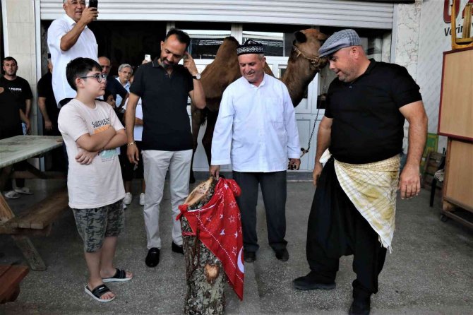 Erkek Çocuğu Dünyaya Gelince 700 Yıllık Geleneği Yaşattı