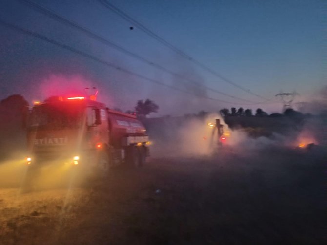 Kırklareli’nde Çıkan Yangında Samanlar Küle Döndü