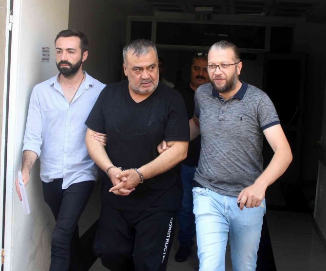 Husumetlilerine Kurşun Yağdıran Ünlü Sanatçı Metin Işık Ve Oğlu Adliyede