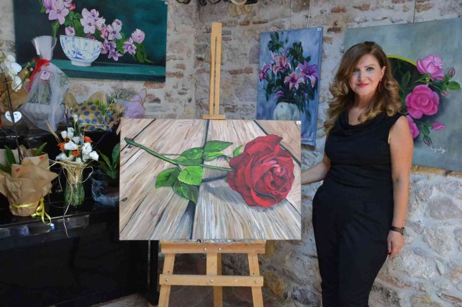 Fransa’dan Kesin Dönüş Yaptı, Ayvalık’ta Sergi Açtı