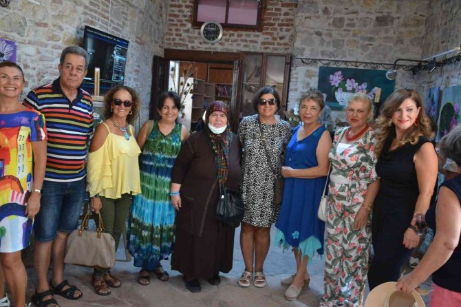 Fransa’dan Kesin Dönüş Yaptı, Ayvalık’ta Sergi Açtı