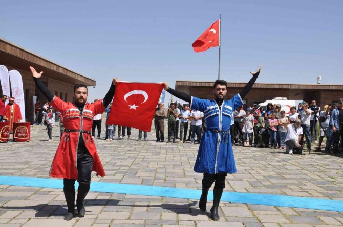 Ani’de Fetih Coşkusu