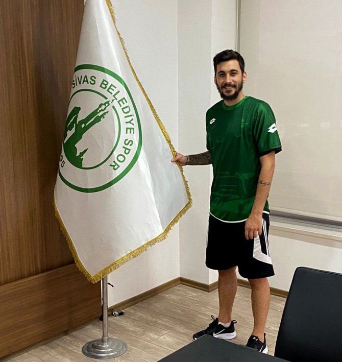 Sivas Belediyespor, Egemen Zengin’i Kadrosuna Kattı
