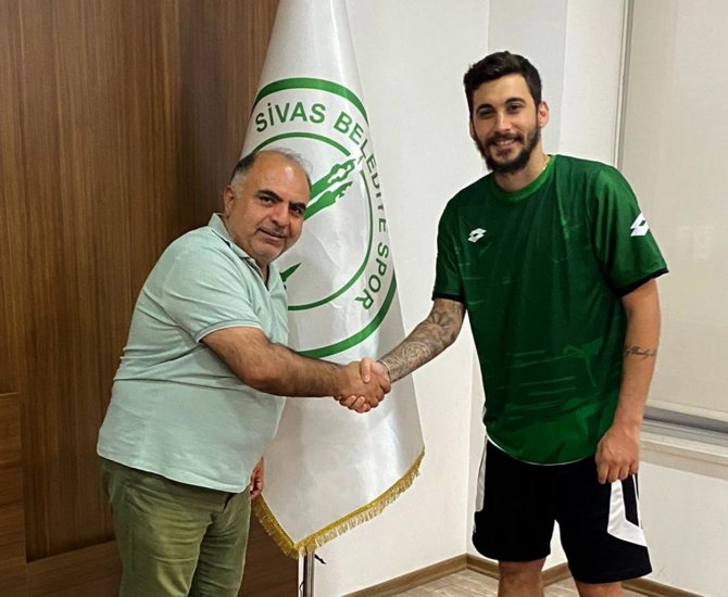 Sivas Belediyespor, Egemen Zengin’i Kadrosuna Kattı