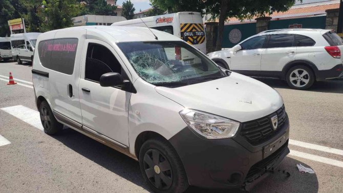 Hafif Ticari Aracın Çarptığı Bisikletli Çocuk Ağır Yaralandı