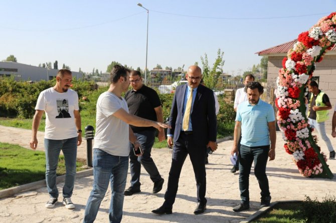 ‘Gülistan Bahçesi’ Yenilenen Çehresiyle Artık Daha Güzel