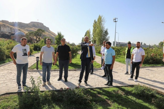 ‘Gülistan Bahçesi’ Yenilenen Çehresiyle Artık Daha Güzel