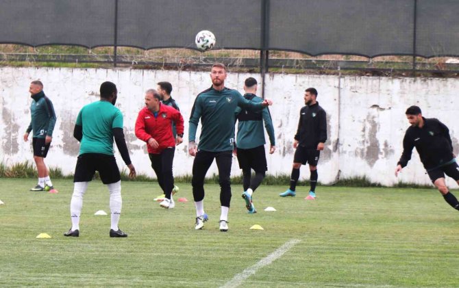 Sağlık Raporu Yetişmeyen Ömer Şişmanoğlu Kadroya Dahil Olacak