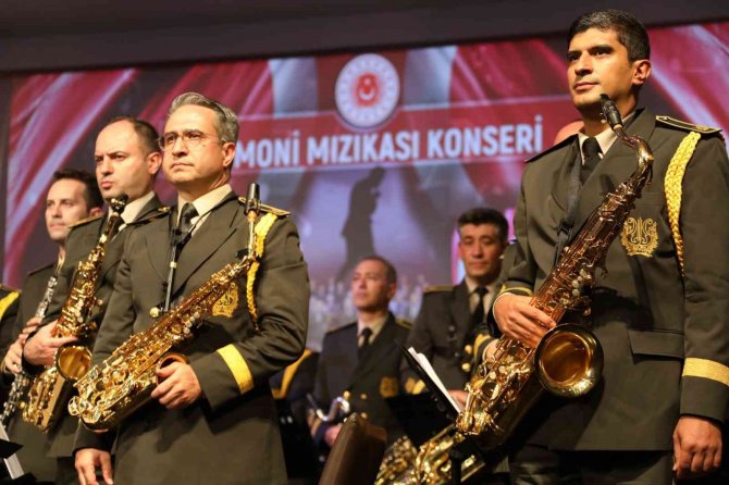Afyonkarahisar’da Armoni Mızıkası Konser Verdi