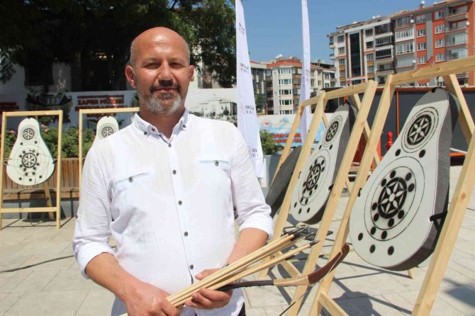Minik Okçular Ata Sporunu Yaşatıyor