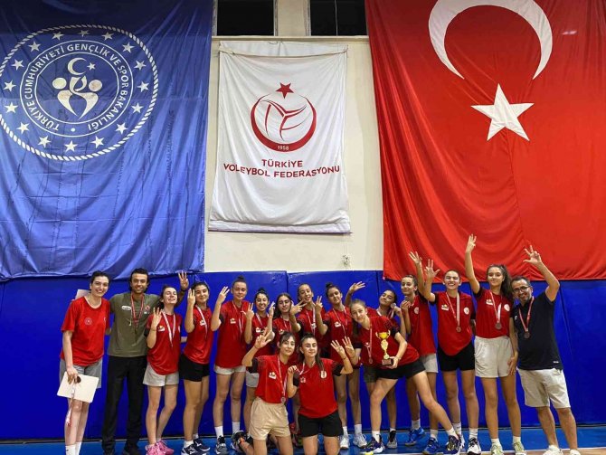 Genç Sultanlar, Türkiye Üçüncüsü Oldu