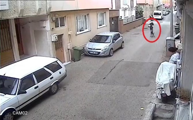 Bursa’da Başıboş Sokak Köpeği Kursa Giden Kız Çocuğunu Böyle Isırdı