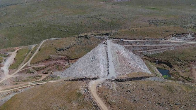 Köşk Barajında Çalışmalar Aralıksız Devam Ediyor