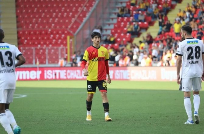Altaylı Efe Ve Göztepeli İ̇zzet’e Milli Davet