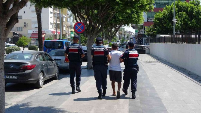 2 Ay Sonra Yine Hırsızlıktan Yakalandı, Cezaevine Geri Döndü