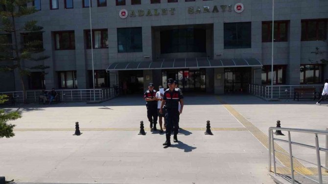 2 Ay Sonra Yine Hırsızlıktan Yakalandı, Cezaevine Geri Döndü
