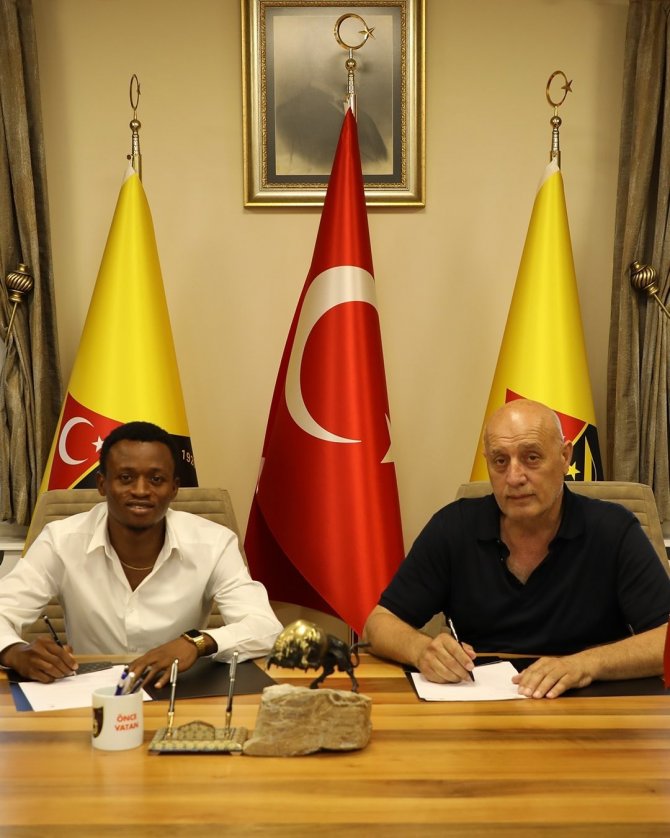 İ̇stanbulspor, Owusu’yu Kadrosuna Kattı