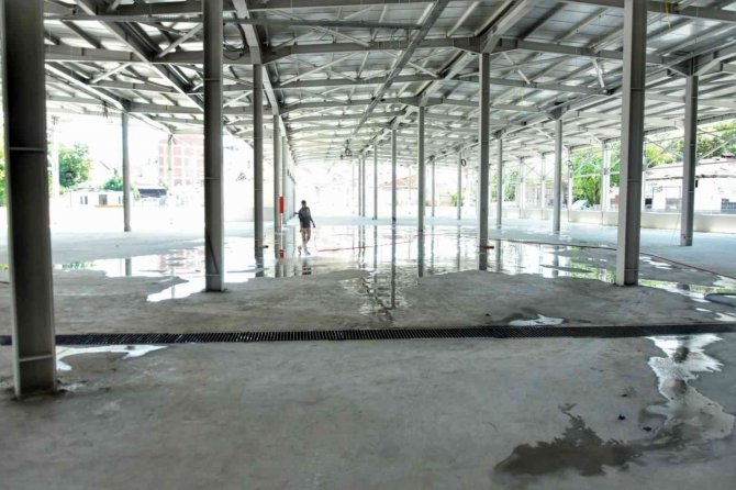 Yenişehir Kapalı Pazar Yeri Gün Sayıyor