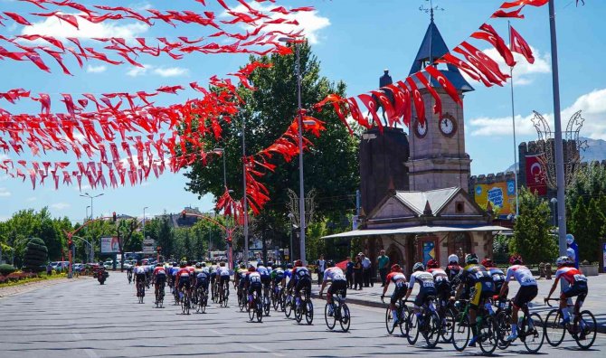 Erciyes’te Uluslararası Bisiklet Yarışları Devam Ediyor
