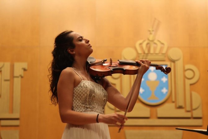 Kemanın Dünyada Parlayan Yıldızı Kuşadası’nda Konser Verdi