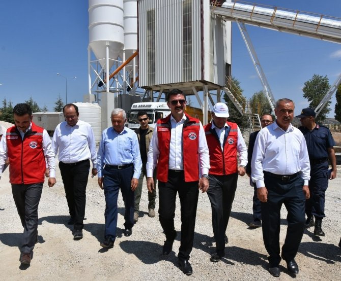 Kırıkkale’de Beton Yol Çalışmaları Sürüyor