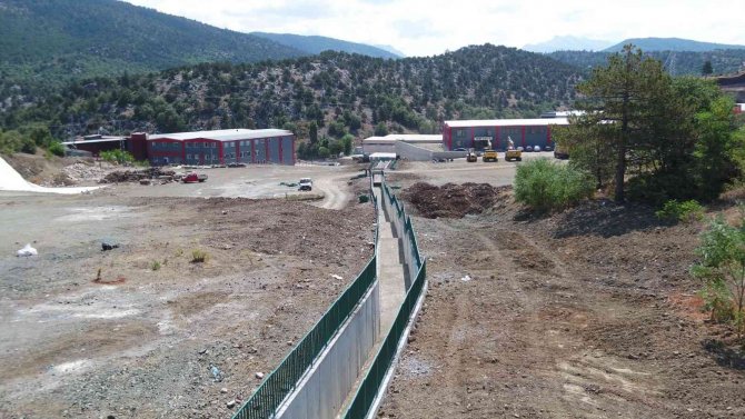 Huğu Taşkın Korumasında Sona Yaklaşıldı