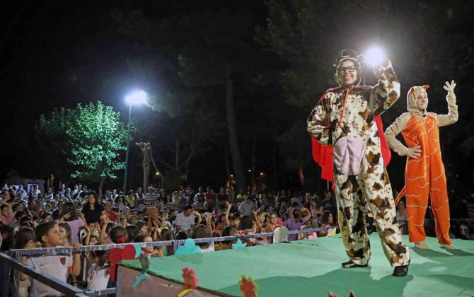 ‘Neşeli Orman’ Kışla Parkında Çocuklarla Buluştu