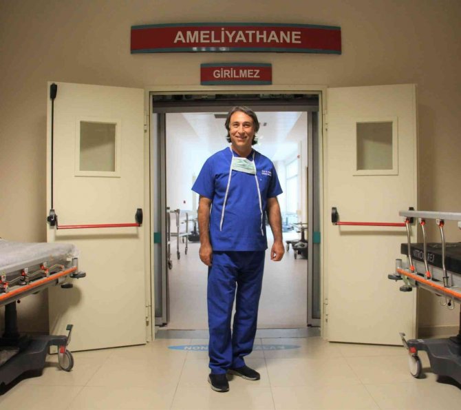 Ameliyat Stresini ’Ney’le Atıyor