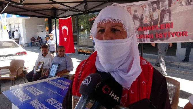 Muş’ta Annelerin Evlat Nöbeti Devam Ediyor
