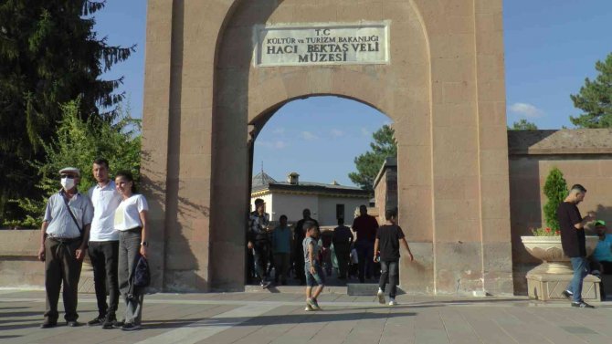 Hacıbektaş’a On Binler Akın Etti