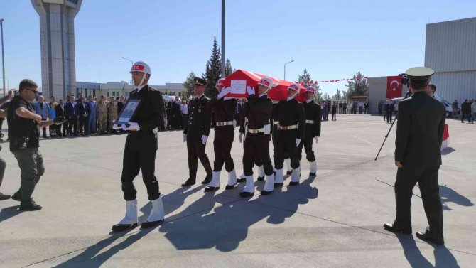 Şehit Asker, Törenle Memleketine Uğurlandı