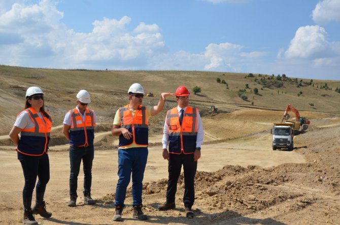 Sahada İncelemelerde Bulundu