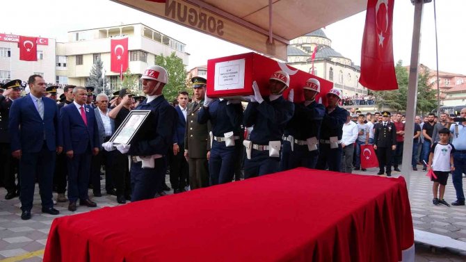Şehit Özdemir Son Yolculuğuna Uğurlandı